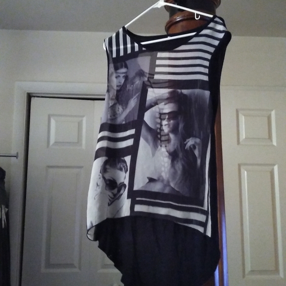 Blouse - Picture 1 of 4